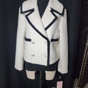 Avec Les Filles White and Black Textured Blazer